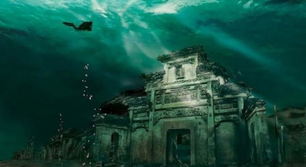 Ancient Chinese city flooded by the government turns into a major tourist attraction